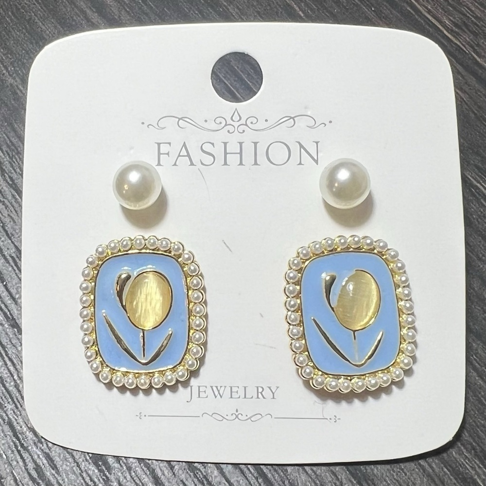 New 2 Pairs Blue Vintage Tulip Flower Pearl Earrings & White Pearl Stud Earrings